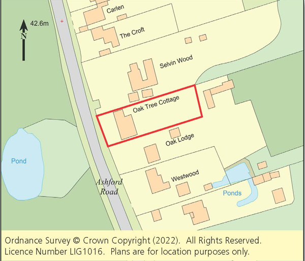 Lot: 21 - DETACHED FIVE-BEDROOM CHALET BUNGALOW FOR IMPROVEMENT -